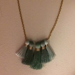 Miss Ivy Pearl blue tassels necklace ✨